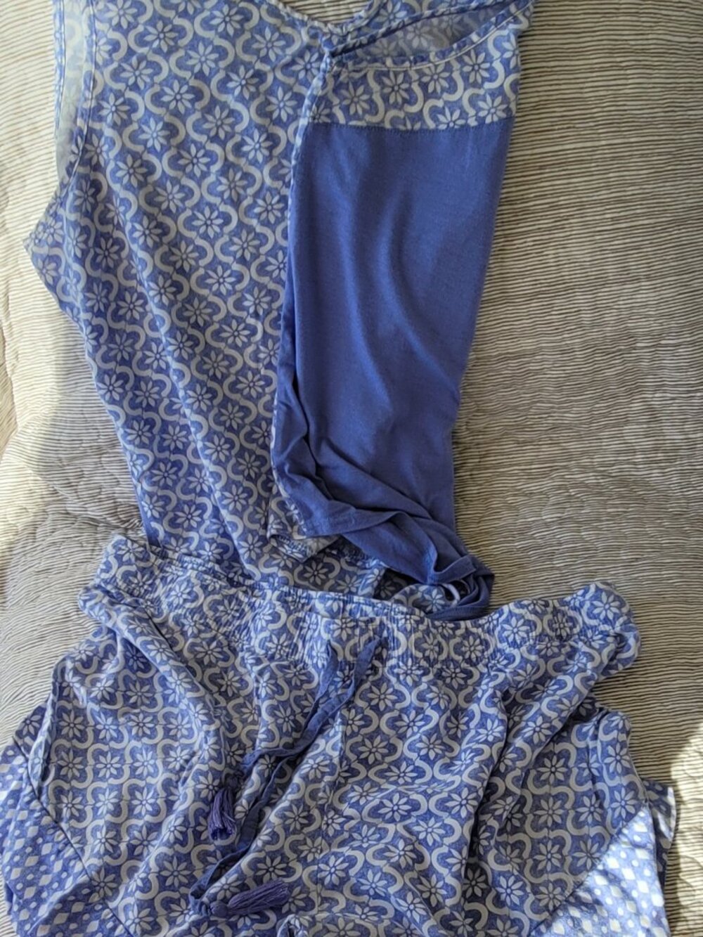 Gilligan & O’Malley Periwinkle Geometric Floral Tile Pajama 2pc Set - XXL